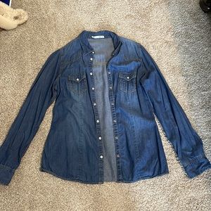 Maurice’s denim button-up shirt